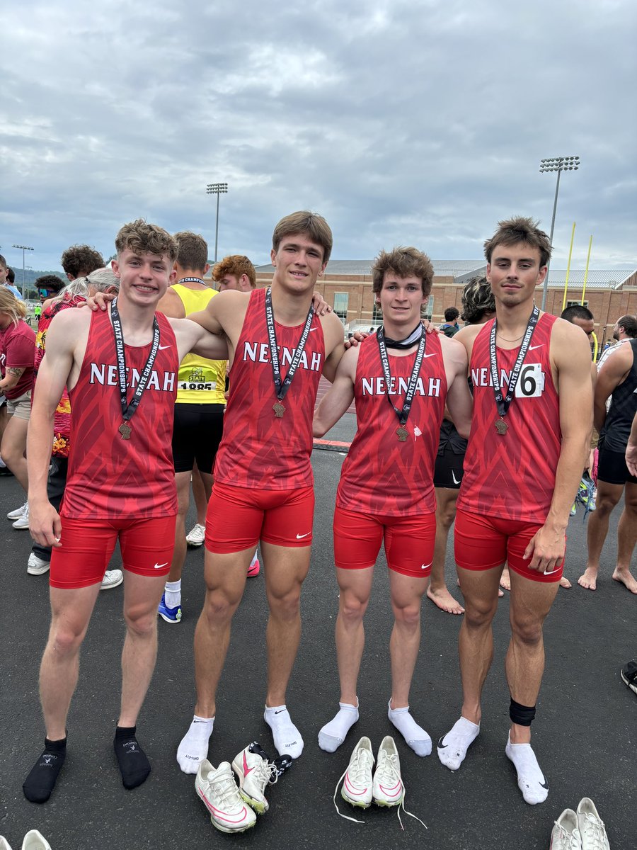 NeenahBoysT&F tweet media