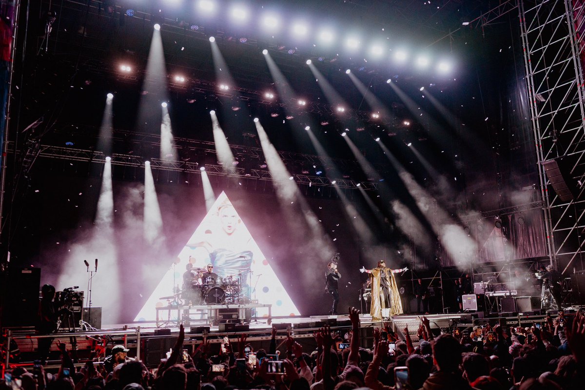 OSonDoCamino's tweet photo. 🌟 @30secondstomars deixaron o Monte do Gozo por todo o alto
-------
🌟 @30secondstomars han dejado el Monte do Gozo por todo lo alto
📍 Escenario Estrella Galicia
#OSonDoCamiño #OSDC24
#Xacobeo #Galicia https://t.co/6obuP7l2QW