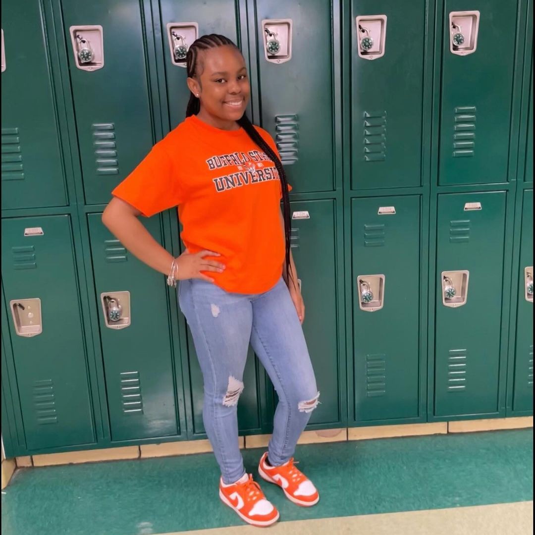 buffalostate's tweet photo. A sneak peek at the class of 2028 π
Congratulations on being #BuffStateBound! π§‘π
π€
Share your commitment photos and tag us to share in the excitement! https://t.co/x0mXcmOW5w