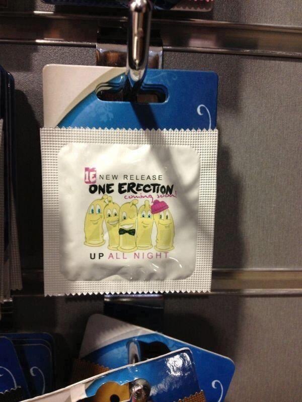 tommo28sun's tweet photo. random (not all official) weird one direction merch 

a slightly disturbing short thread🧵🪡 https://t.co/vVEKDQD88F