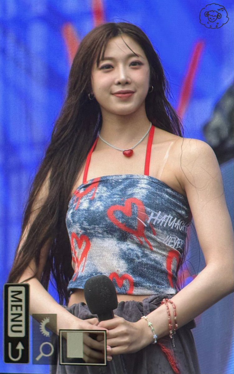 tripleScloset's tweet photo. #NIEN in a Hatus2 denim top, selling for 76,000₩ https://t.co/vQHzxiz0HJ