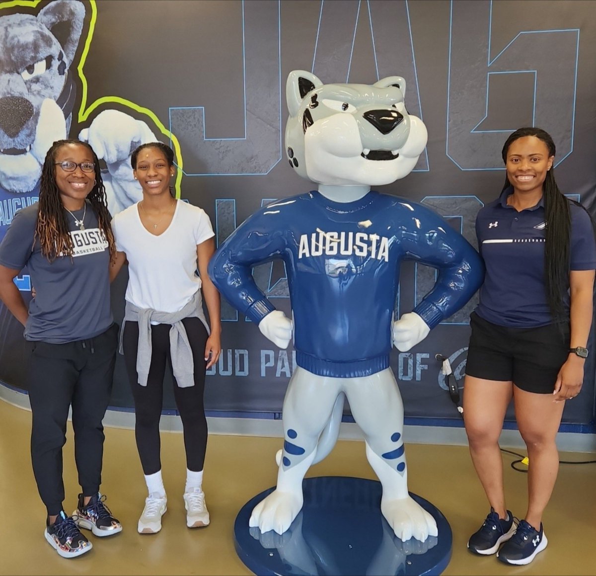 Sa'Niah Dorsey (@saniahdorsey3) on Twitter photo After a great unofficial visit, I am blessed to receive an offer from Augusta University. Thank you to both coaches <a href="/CoachCStew14/">Celeste Stewart</a> & <a href="/CoachAFox_/">Ashleigh Fox</a> for this opportunity!
#classof2025 After a great unofficial visit, I am blessed to receive an offer from Augusta University. Thank you to both coaches <a href="/CoachCStew14/">Celeste Stewart</a> & <a href="/CoachAFox_/">Ashleigh Fox</a> for this opportunity!
#classof2025