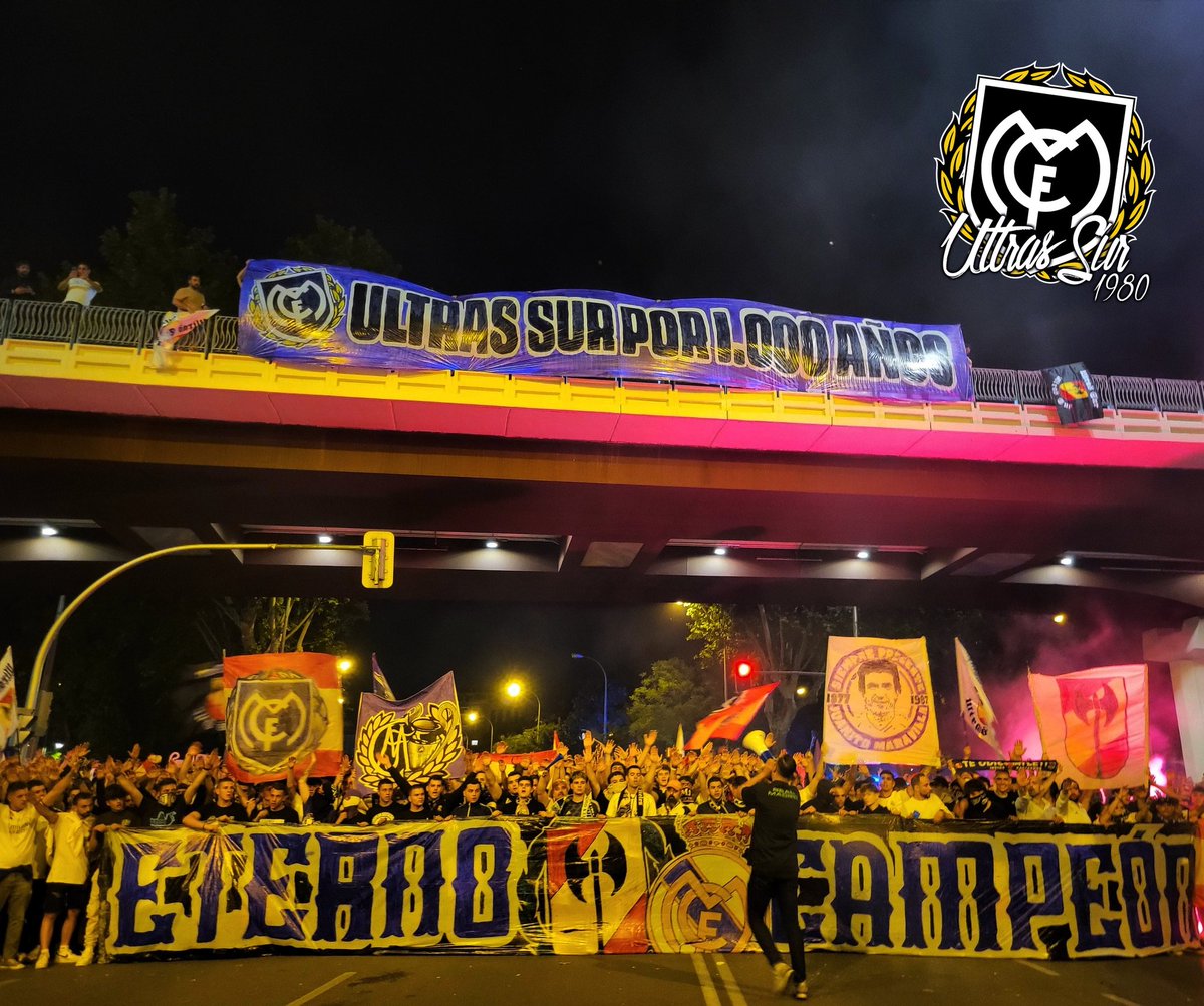 FondoSur_1980's tweet photo. ¡Ultras Sur por 1.000 años!
#SiempreFieles #US1980 #EternoCampeón #CorteoCibeles https://t.co/Pg6sGyWNAN