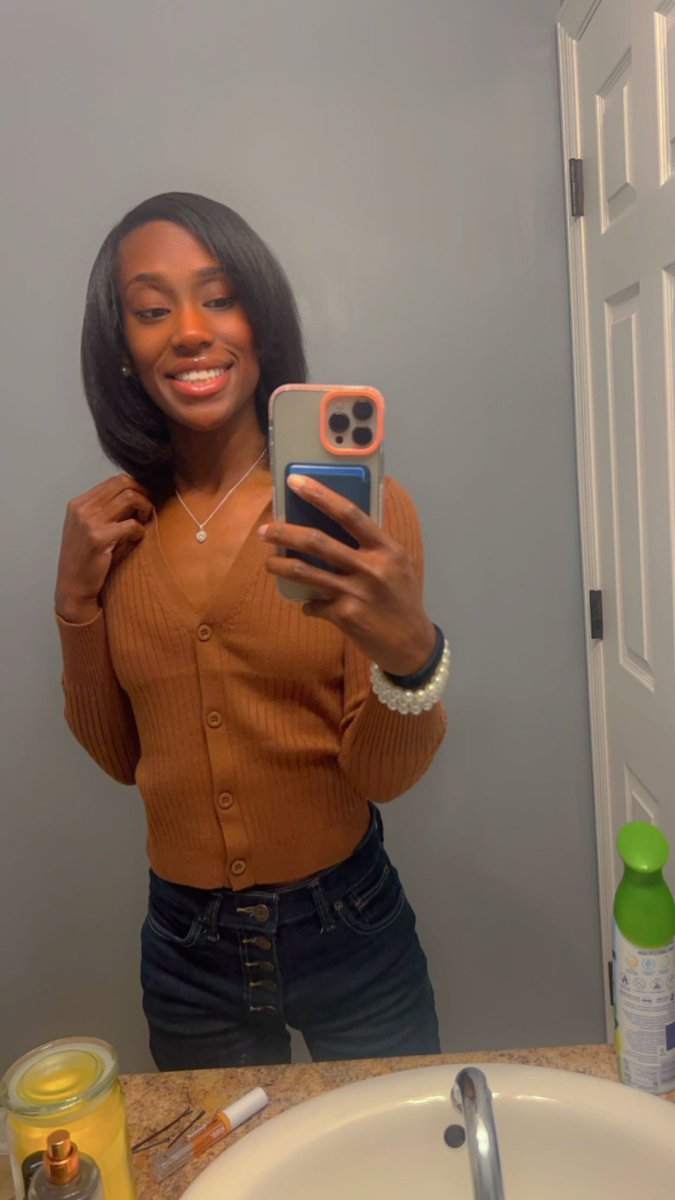 ImveryPetite's tweet photo. #SilkPressed
#NaturalHair
๐๐ฅฐโ๏ธ https://t.co/4j1pDLM0CC