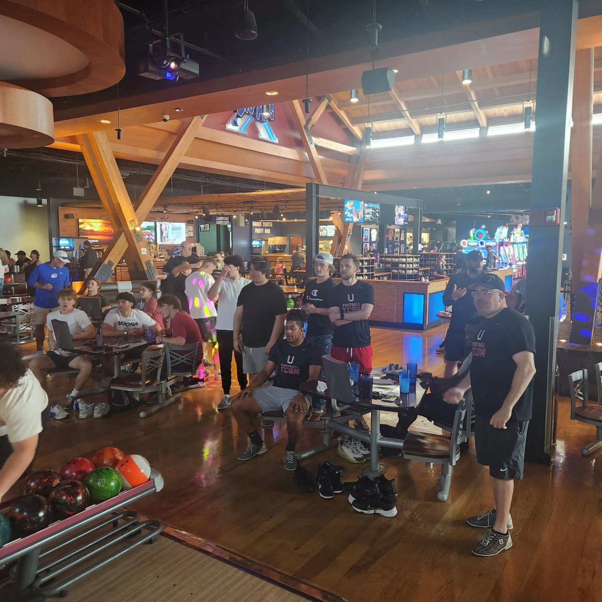 UniontitanFB's tweet photo. Our 1st annual Senior retreat is underway! Looking forward to their leadership this summer and fall! #GOTITANS #TCOM #CRAFTED #WATCHMEMATCHME https://t.co/g3v2eEXZLY