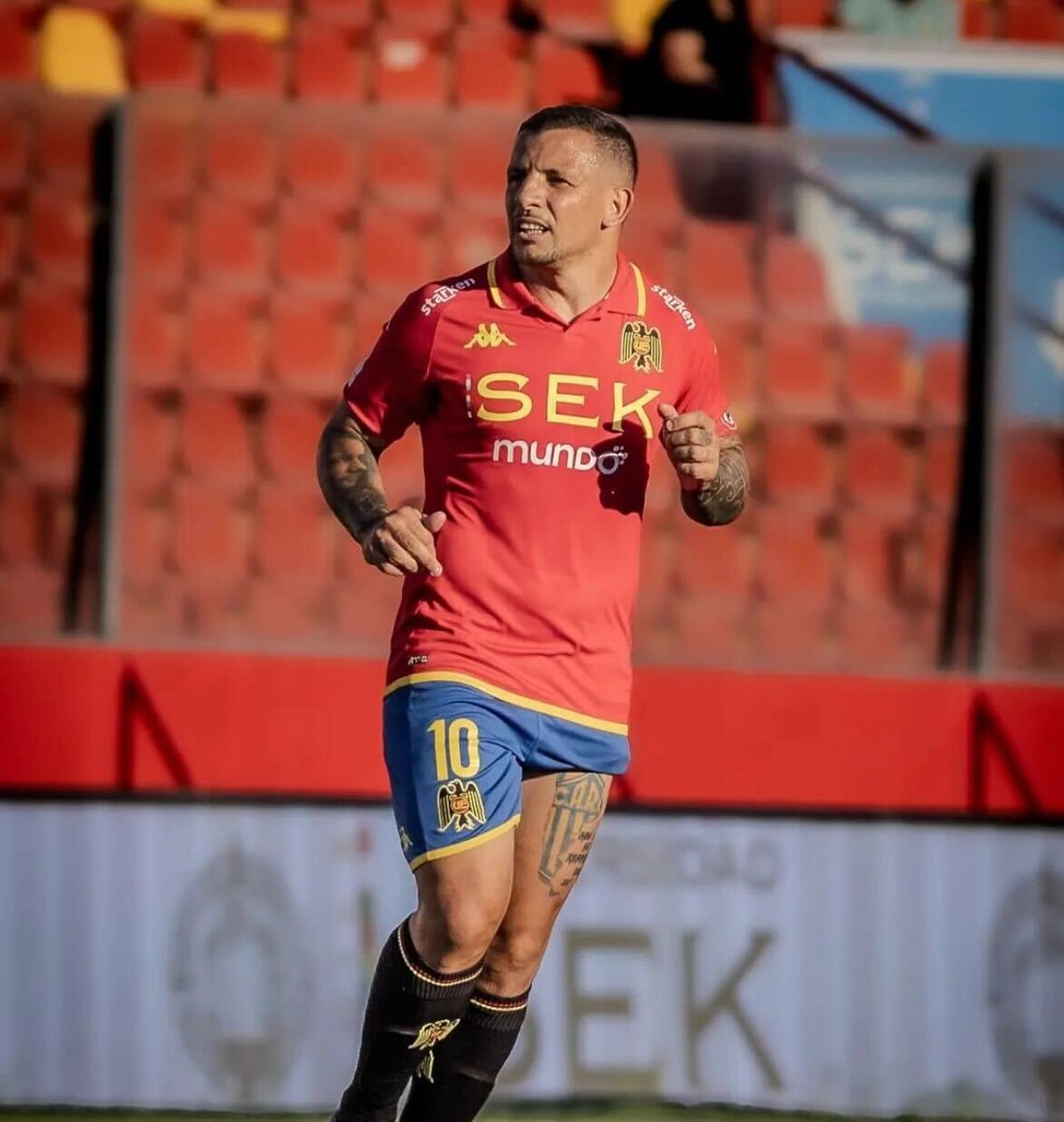 🇦🇷 Emiliano Vecchio en 15' jugados con <a href="/UEoficial/">Unión Española</a>: 

🅰️ 2 asistencias
👟 100% pases precisos
🔑 2 pases clave
🎁 2 grandes chances creadas
📈 8.1 Nota Sofascore