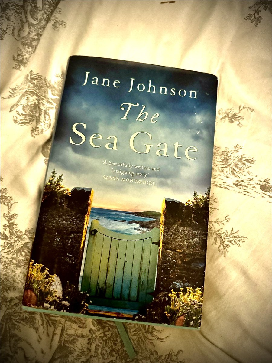MattSPeet's tweet photo. #Book21 #Booksin2024 Absolutely loved “The Sea Gate” by @JaneJohnsonBakr Such a great story that just keeps revealing more & more as the layers unfold. There are secrets within secrets ⭐️⭐️⭐️⭐️⭐️Thank you @sally_birch for the recommendation. https://t.co/xzoBmFHF15