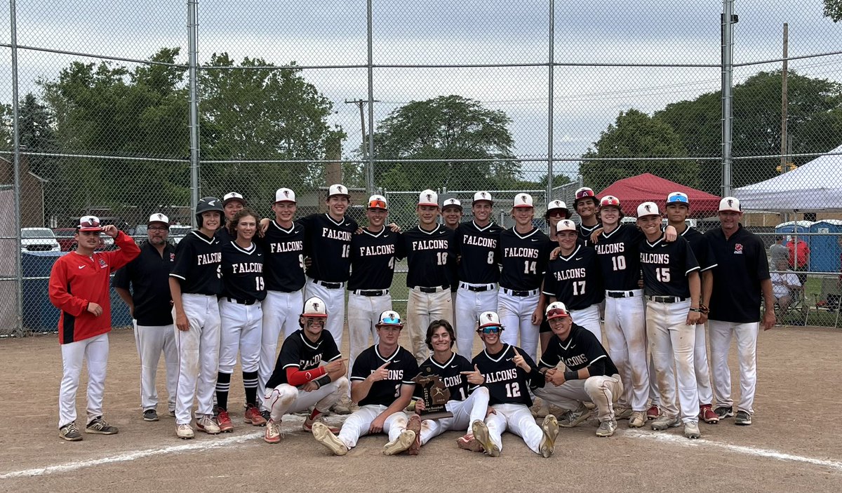 Divine Child Baseball tweet media