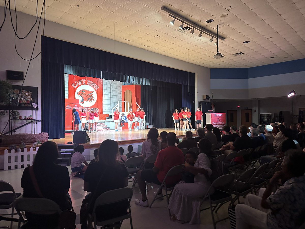 Elizabeth Merino tweet media