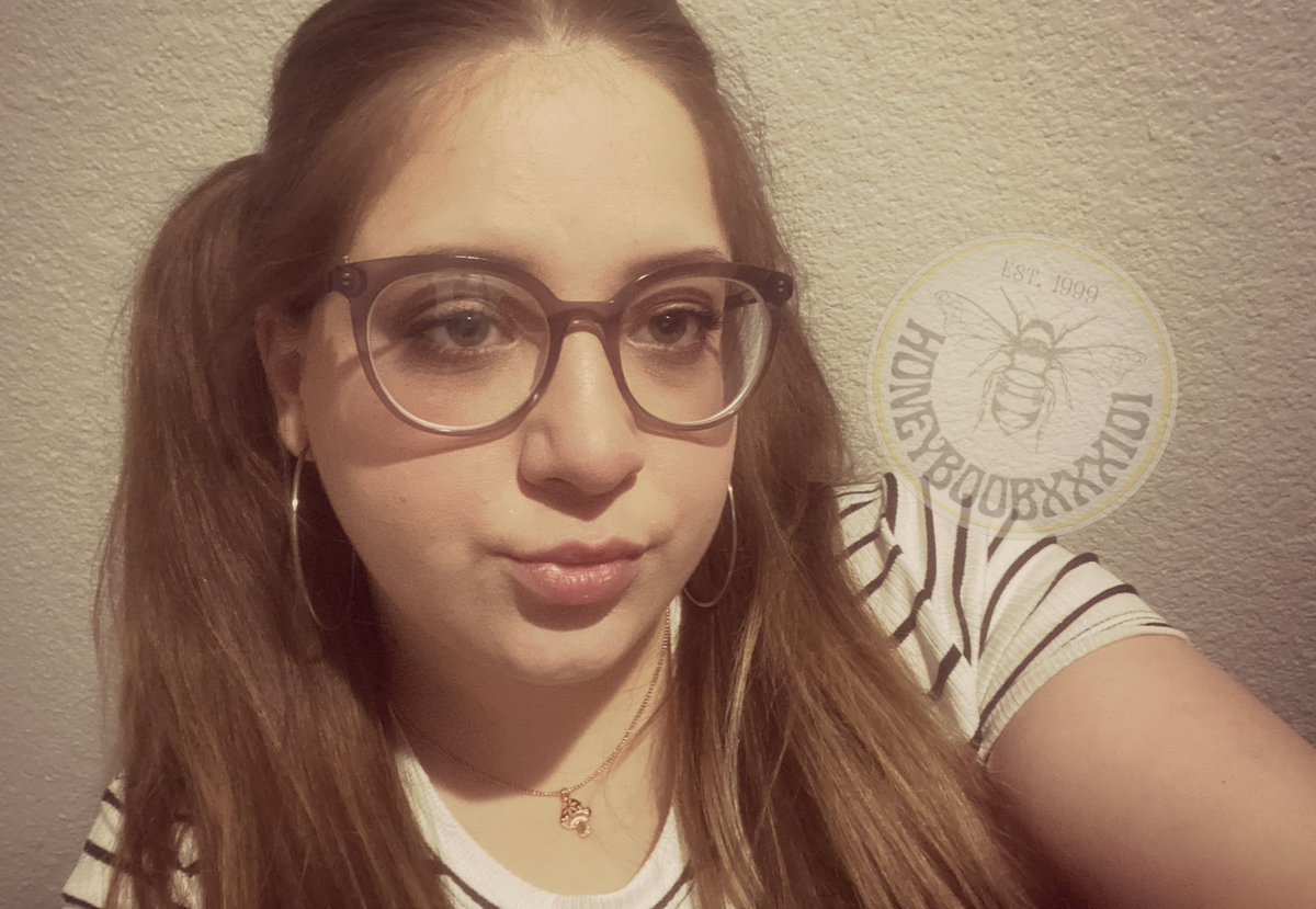 honeyboobxxx101's tweet photo. ᡣ𐭩ྀིྀིhoney babe
      •new pin not new to nsfw•
⟡she/her ⟡25⟡bi ⚤⟡switch 🔀
⟡stoner 🍃⟡hopeless romantic
⟡certified goofball⟡chaotic queen
       🚫NO MEETUPS🔞MDNI 

          ~welcome to the chaos~ 
               ♡ + ↻ to be moots https://t.co/v58dfnmYVF