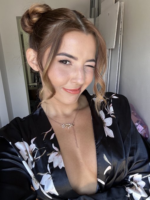 Any plans for tonight? ? https://t.co/458IHCGd9i