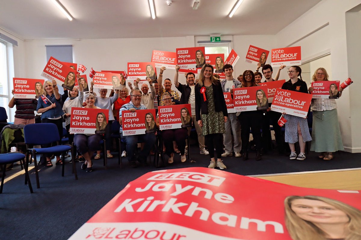 And a great turnout for our #Truro launch in #Moresk. #Day10. 32 days to go!