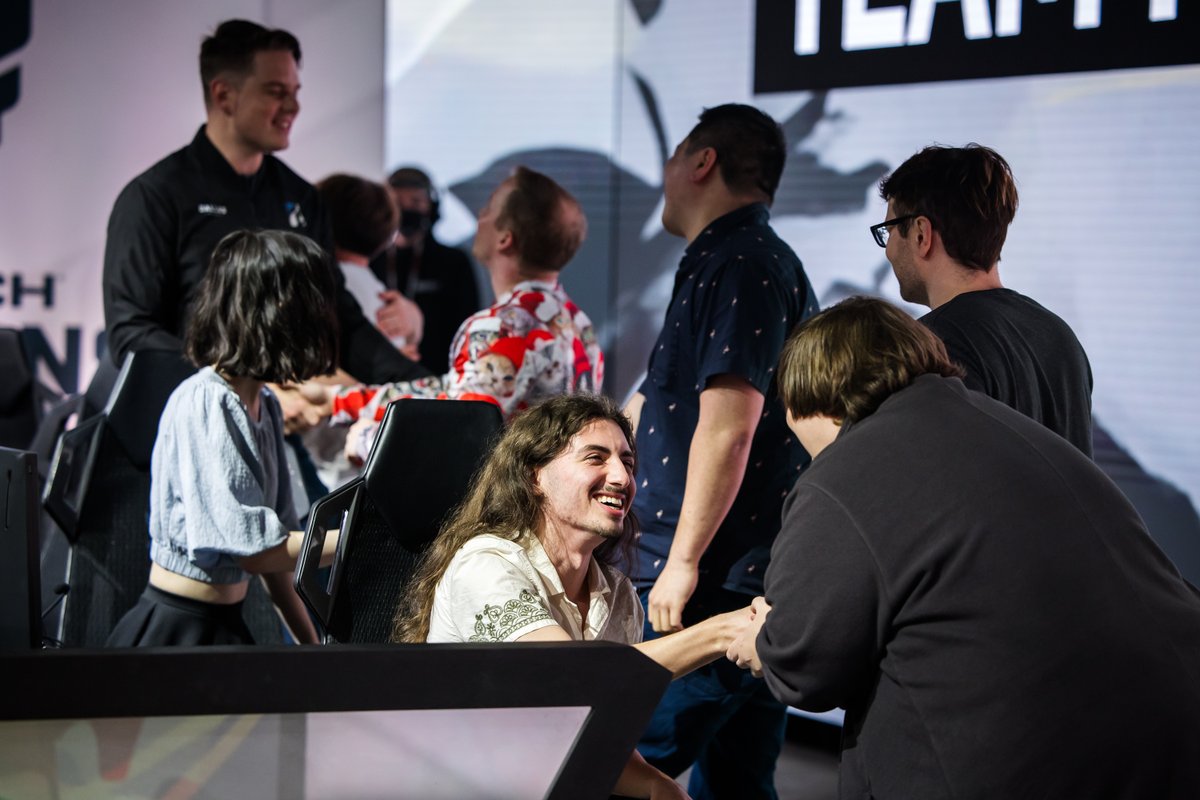 FACEIT_OW's tweet photo. Thank you for joining us for the FACEIT Showmatch 🧡

It was a fantastic game, and we hope everyone enjoyed themselves, whether you were playing, cheering from the crowd, or dropping emotes in chat!

GGWP, team @KingHydron and team @danteh 🤩 https://t.co/nS69Uf2fqL
