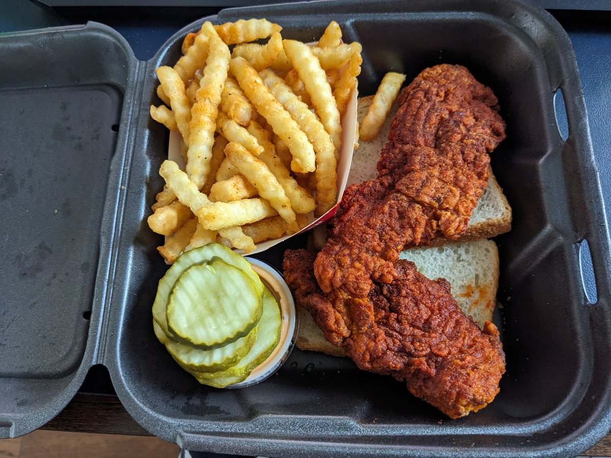 KLBigGG's tweet image. 晚餐吃辣雞
一點都不辣😑
#hotchicken