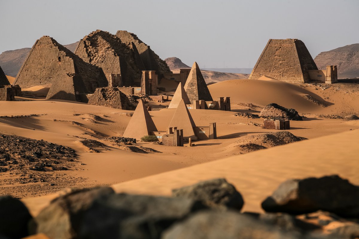 StandWithSudan's tweet photo. السودان في أزمة! 🚨💔 مع استمرار الحرب، المدنيون محاصرين في النار. 🤕 المستشفيات مستهدفة، و أكثر من 500,000 شخص نزحوا من منازلهم. 🏠 يجب أن نعمل الآن لوقف العنف وتقديم المساعدة لمن هم في حاجة. 🙏 #أزمة_السودان
🇸🇩 #أنقذوا_السودان https://t.co/ykP2ZnchZd