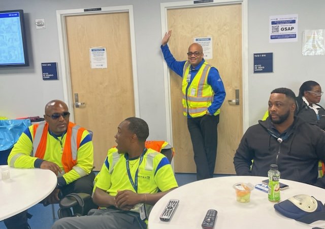 jhannellek's tweet photo. Team Building with ATW, OPS, BTW and Management team members. Great conversations lead to Success!! #TeamATL #ATLStrong @dongaines11 @LouFarinaccio @jacquikey https://t.co/eDzn4joEhO