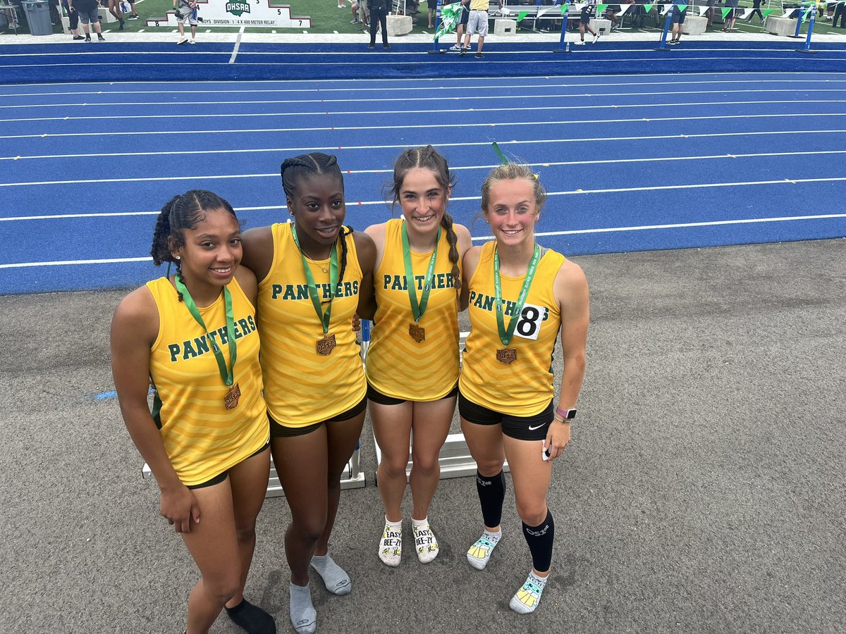 great way to end my junior season!! placing 8th at Ohio D1 State for the 4x4 and medaling!!! i couldn’t be more happy to be a part of this team💚💛🔥🔥