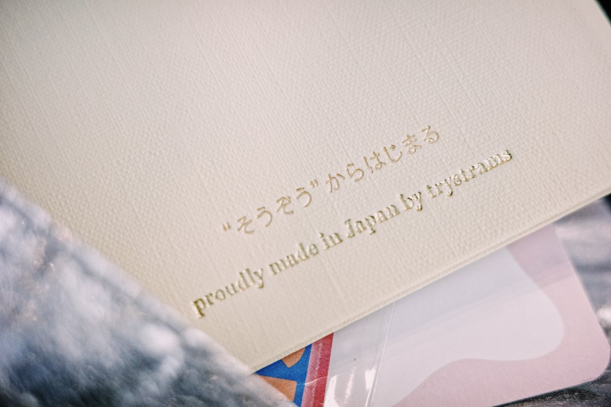 HifumiWeb_d's tweet photo. 今年も@fp_designing楽し過ぎた！  
特にpx_perimentチームさん@jhorikawa_errのピクセライザーデバイス(仮称)のプロトタイプが面白かった。  
昔のデジカメの液晶＋物理ボタン＋クリエイティブコーディング🧙‍♂️
あとはステッカーばっかり沢山買いました https://t.co/CW9wEOhaMc