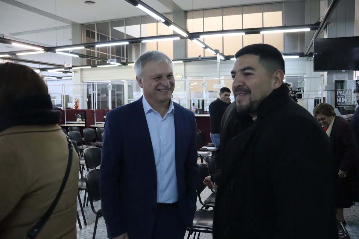 MinCoopCba's tweet photo. En #ColoniaCaroya, el ministro @martinrgill junto al secretario de Planificación y Articulación Territorial @gabrielfrizza, estuvieron presentes en el lanzamiento del curso de Fortalecimiento de Mandos Medios en Cooperativas de Servicios Públicos, realizado con @utncordoba. https://t.co/a4mAnKl8Pd
