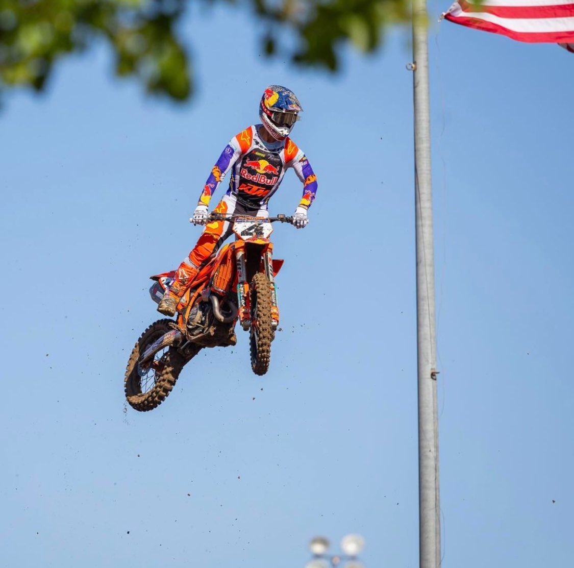 Dirtbike_Lovers's tweet photo. Chase Sexton Last To First And Wins 450 Overall Hangtown National! https://t.co/n07DaDSv9p