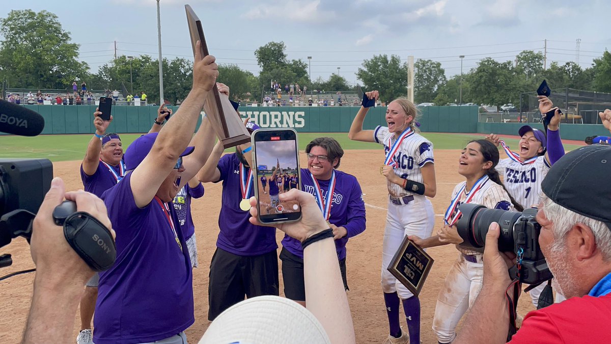 Gosset41's tweet photo. Me and @KennyMatthews sure glad we stayed for the 6A game!! Weslaco 11 Midway 9 for the championship ‼️‼️ 8 runs in the seventh capped by Andrea Ortiz WALK OFF GRAND SLAM @GMsportsmedia1 #uilstate https://t.co/66x4md4YPq