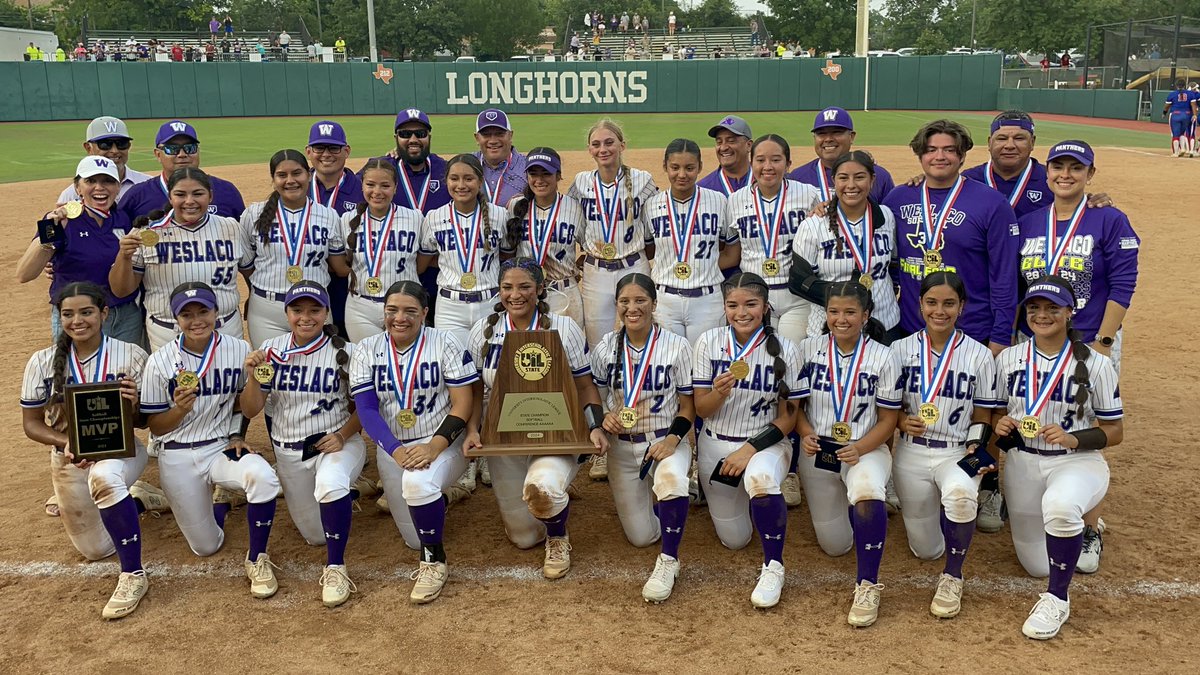 Gosset41's tweet photo. Me and @KennyMatthews sure glad we stayed for the 6A game!! Weslaco 11 Midway 9 for the championship ‼️‼️ 8 runs in the seventh capped by Andrea Ortiz WALK OFF GRAND SLAM @GMsportsmedia1 #uilstate https://t.co/66x4md4YPq