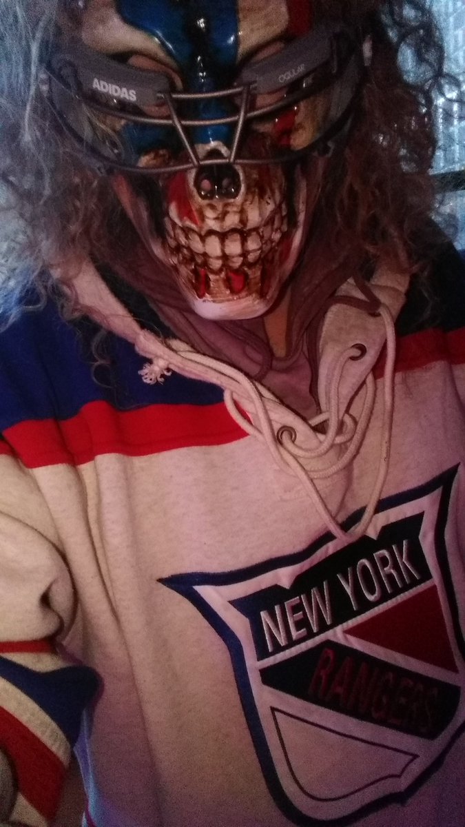 Put me in Coach ,I'm ready to play !
#NYR #lgr 🏒🥅🚨