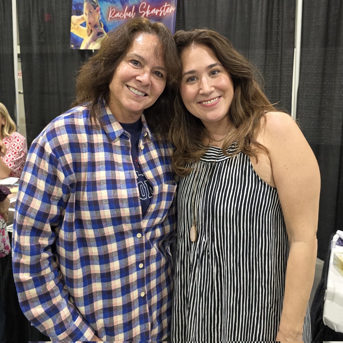 gabster0802's tweet photo. Have a M&amp;G with this amazing human!
#WelcomeHomeWynonna
#Fandras https://t.co/CrZue3jEMz
