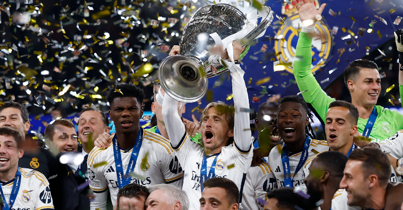 realmadrid's tweet photo. 🎉 ¡El @RealMadrid ofrece hoy la Decimoquinta! 🎉
#CHAMP15NS