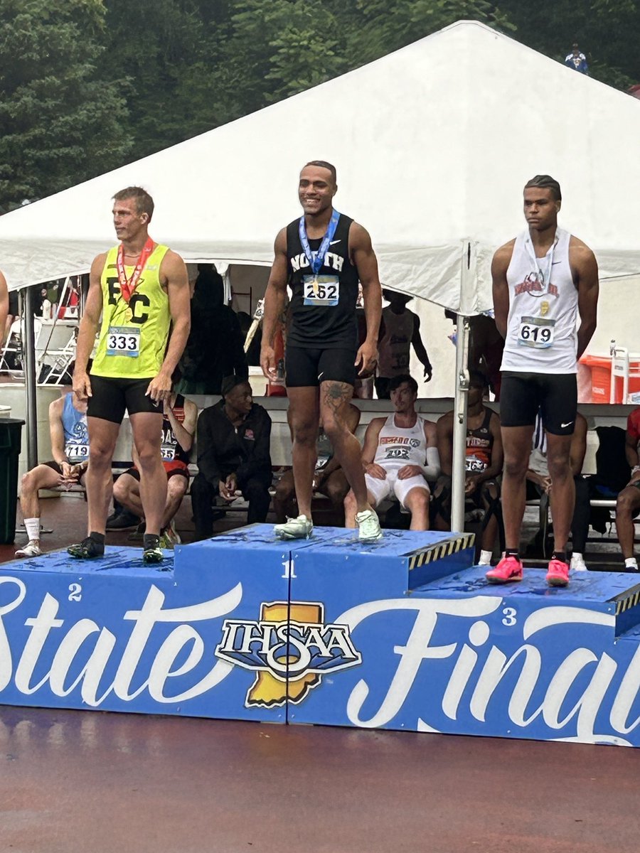 BoysTrack_NHS's tweet photo. Your IHSSA 400M STATE CHAMPION
CAINEN NORTHINGTON!!! 🥇🏆 https://t.co/hRdaU9qWxn
