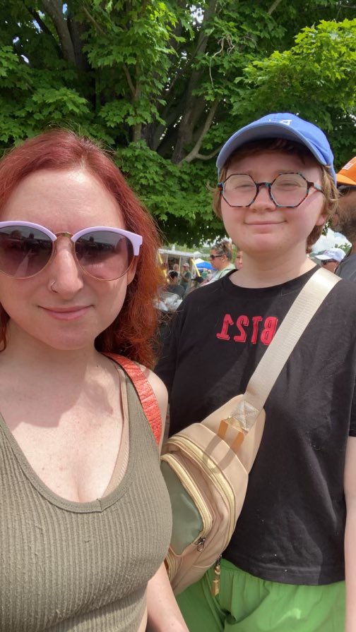 ghostlyfeIix's tweet photo. Happy pride!! I went from being in a coma to getting top surgery in august!! what a year (i’m also a teacher now 🥳) https://t.co/UxSsBVl0sA