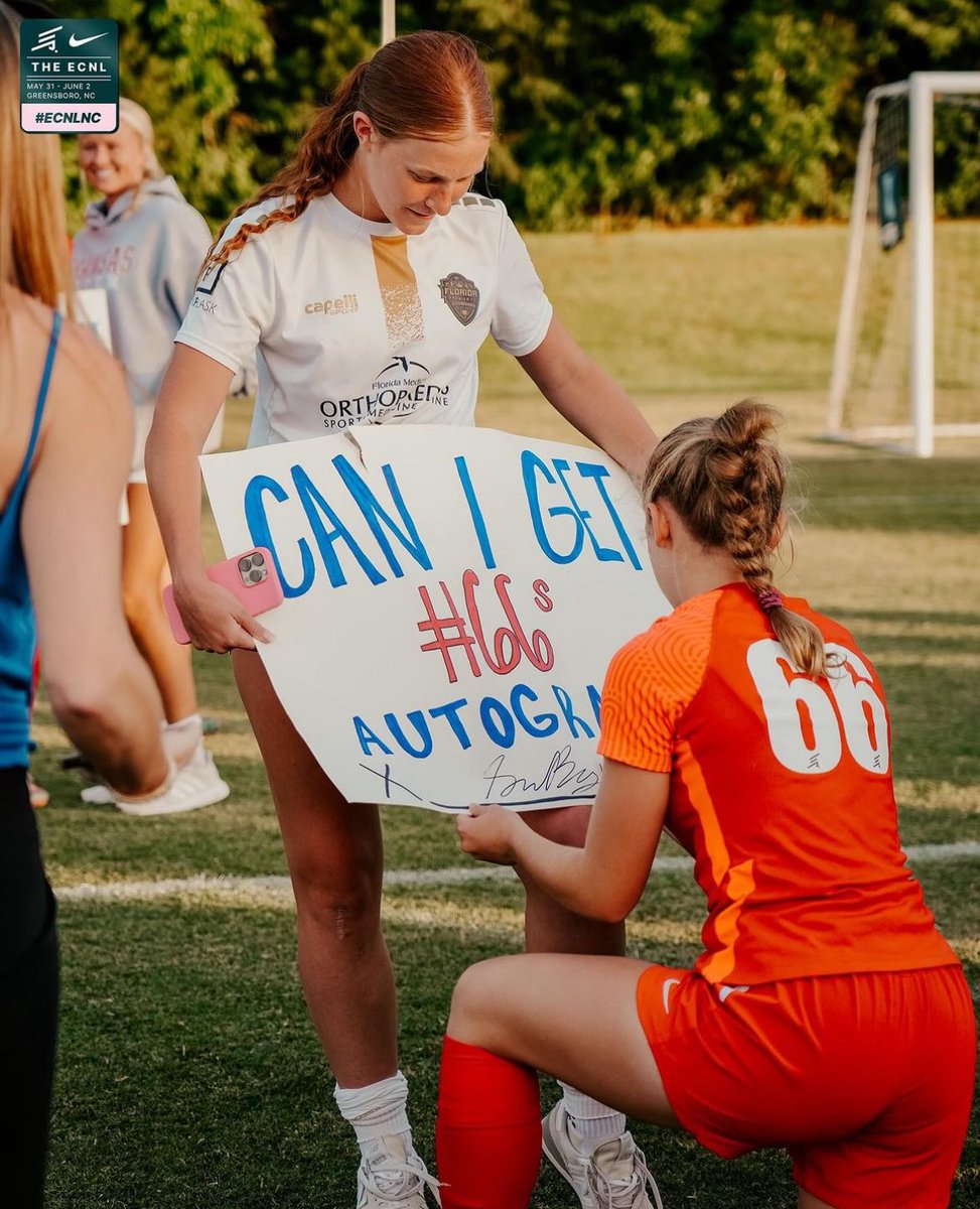 Siena Bryan tweet media