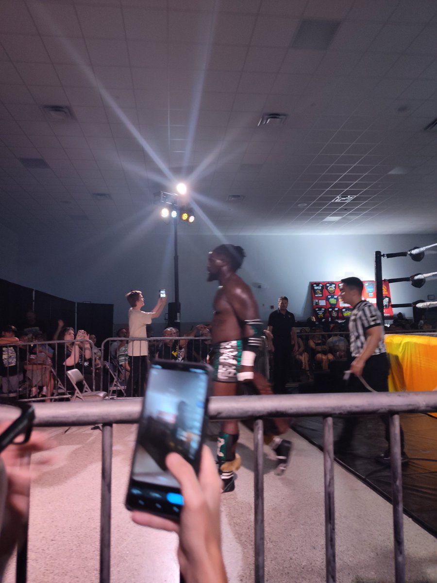 Anthonyac123's tweet photo. #nxtcrystalriver https://t.co/mwpzTGsT4b