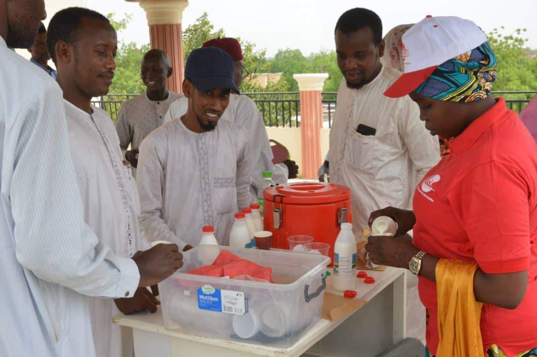 rbm_maroobe's tweet photo. Journée Mondiale du lait 2024 : Communiqué de presse conjoint

La #COPAFIB/#RBM, la plate forme #KAWTAL et #APESS TD ont organisé ce 1er juin à N'Djamena, une journée pour célébrer ensemble entre acteurs de la filière, cette journée mondiale du Lait : https://t.co/FgBlgMslVZ https://t.co/NoEvIqma2W