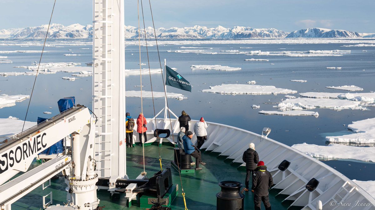 OceanwideExp's tweet photo. There is something magical about the #packice 😍
📷 by Sara Jenner https://t.co/EpOS1ifwtM