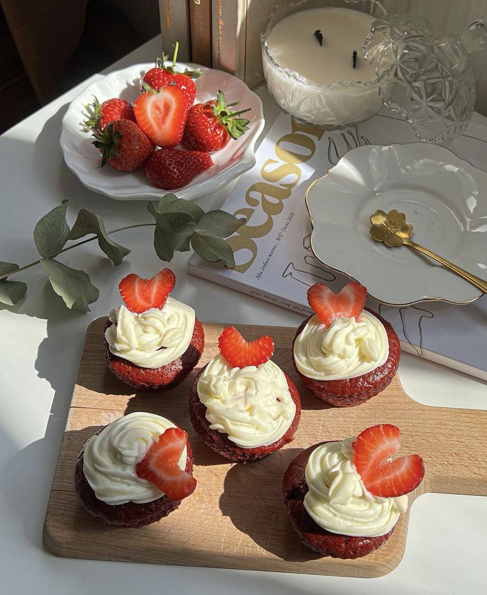 sfturki's tweet photo. summer strawberry season🍓 https://t.co/BlELgXdsmr