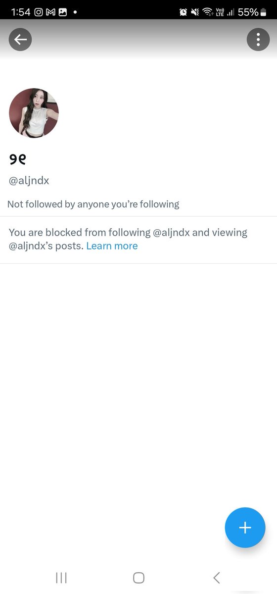 bbywongyu's tweet photo. SCAMMER ALERT!!

PLEASE HELP RT

Do not transact po with @aljndx 

Sent her money kaso di na nagparamdam after and now she's selling a royalty ticket kaya please don't buy from her!! 

#BYEONWOOSEOKinMANILA https://t.co/hf5z3lTdap