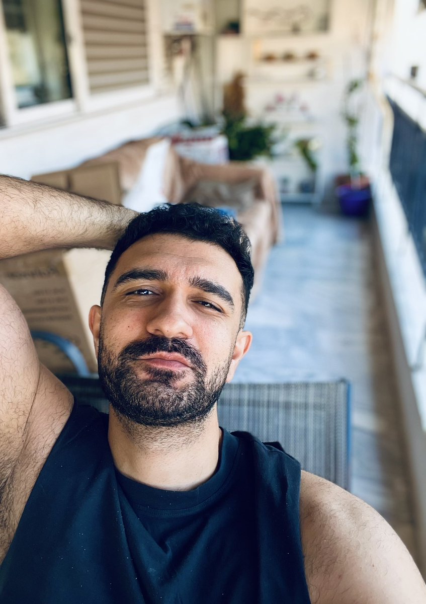 StefAlexiadis's tweet photo. Μόλις έγραψα μια σκηνή που αγάπησα στο νέο μου βιβλίο που ανυπομονώ να μοιραστώ με όλους σας. Μόλις μπορέσω, θα το κάνω και εύχομαι να το αγαπήσετε! #newbookloading https://t.co/uocTUATZoZ