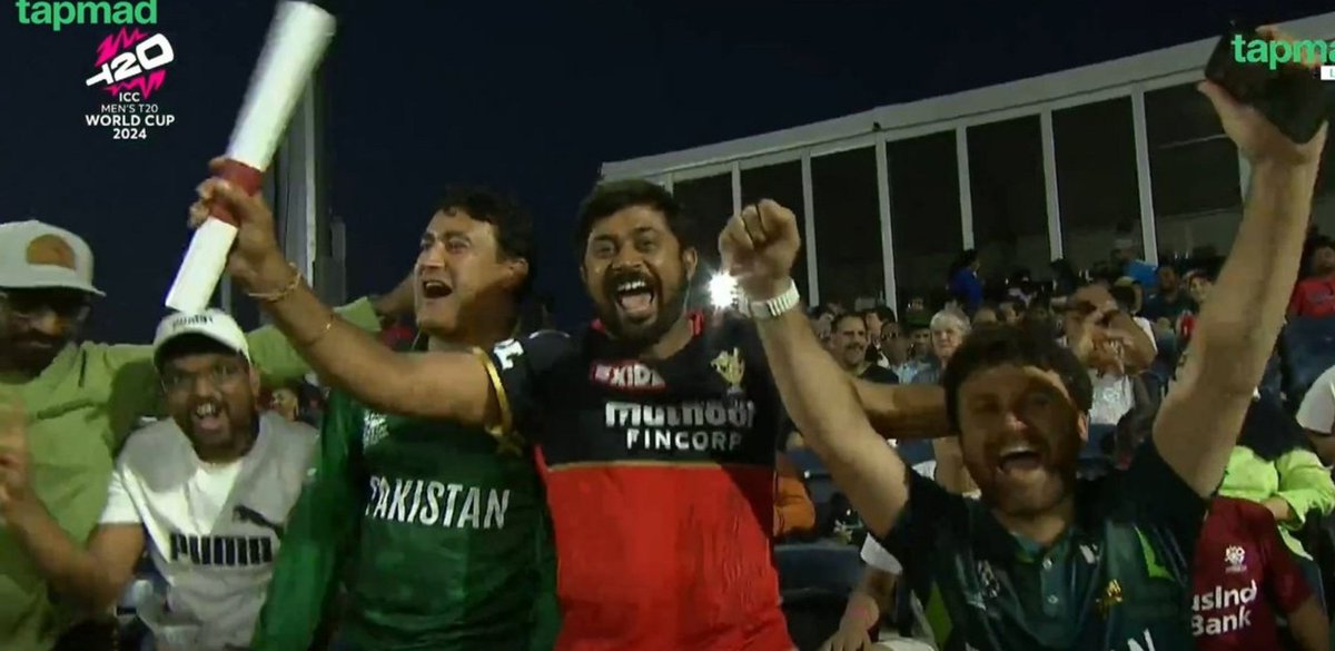 @bholistan @mufaddal_vohra Chokil fans enjoying with Pakistanis