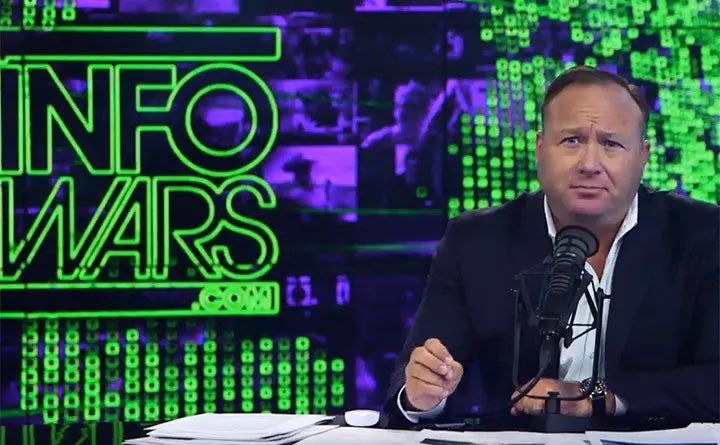 realBradBrewer's tweet photo. Heading to bed post-#UFC302, church in the AM.
As I head to bed. I will be saying a prayer for @RealAlexJones and @infowars.
Youβre over the target, brother. Never stop. Never surrender. Victory is at hand.
#IStandWithInfowars
#IStandWithAlexJones https://t.co/Ly7FmiULTg