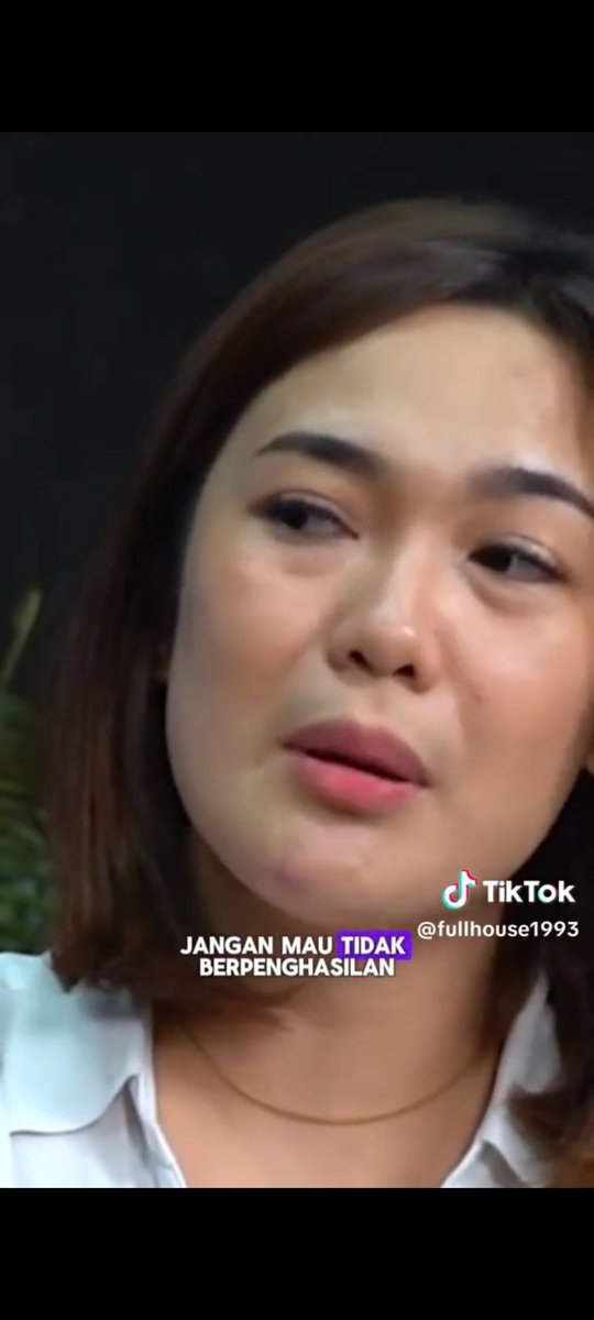 broreyyyy's tweet photo. Mb irma: "Untuk perempuan jgn mau tidak berpenghasilan walau suami sekaya apapun"

Dari boris gua percaya gk semua laki² yg dekat dgn mamanya bisa meratukan istrinya 😭😭😭 https://t.co/fM2tuNJypI