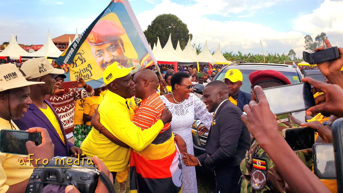 cptkile's tweet photo. Igara West welcomed @hon_boniface01 and @BalaamAteenyiDr with alot of strength and happiness longlive @mkainerugaba and @Patrioticleagu  @DaudiKabanda  PLU must shine to the fullest. Uganda is our home and we're to do the best for Uganda @byamanywohaj https://t.co/s2xH1GBVqJ