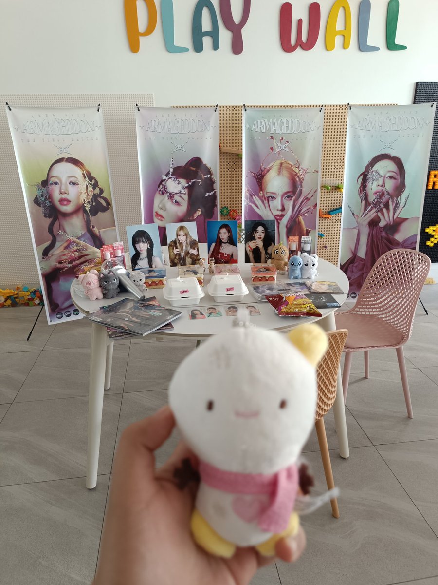 aespaWinterPH_'s tweet photo. Filo Winterbelles, We're here! ⭐
#AREA1117 #aespaMYPH #WinterPH @aespaMYPH https://t.co/fisZJyvAgO