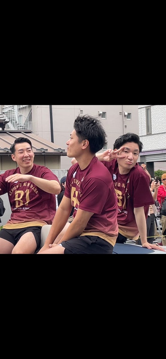 Cham97_'s tweet photo. B1昇格パレード！

ヒロ　素敵なファンサ✨
ありがとーっ！

そして
念願のB1
おめでとーうっ！

#越谷アルファーズ
#B1昇格パレード
#7松山駿推し
#49飯田鴻朗推し
#繋げド派手タオル https://t.co/J89mDEHNxG