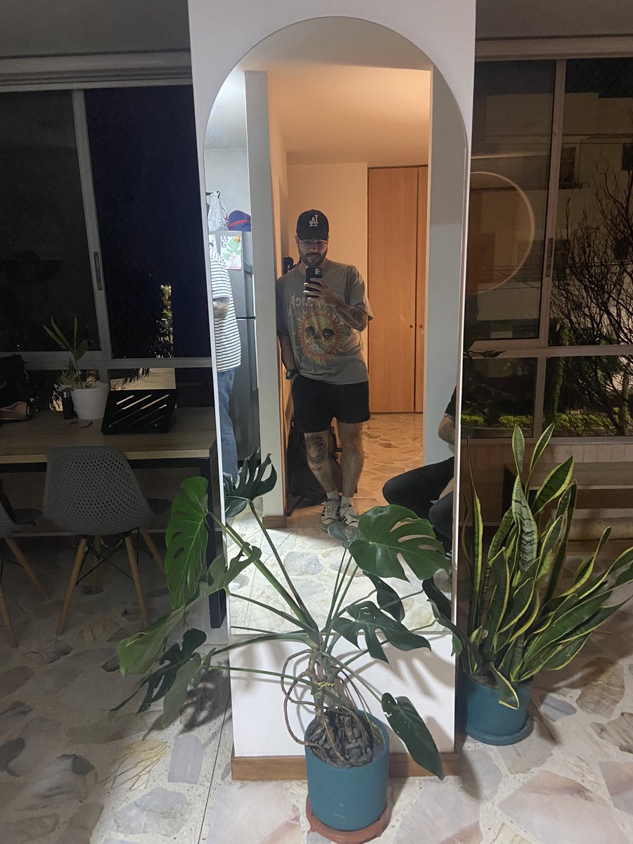 CaffeinAdd's tweet image. Hay gente con casas muy bonitas