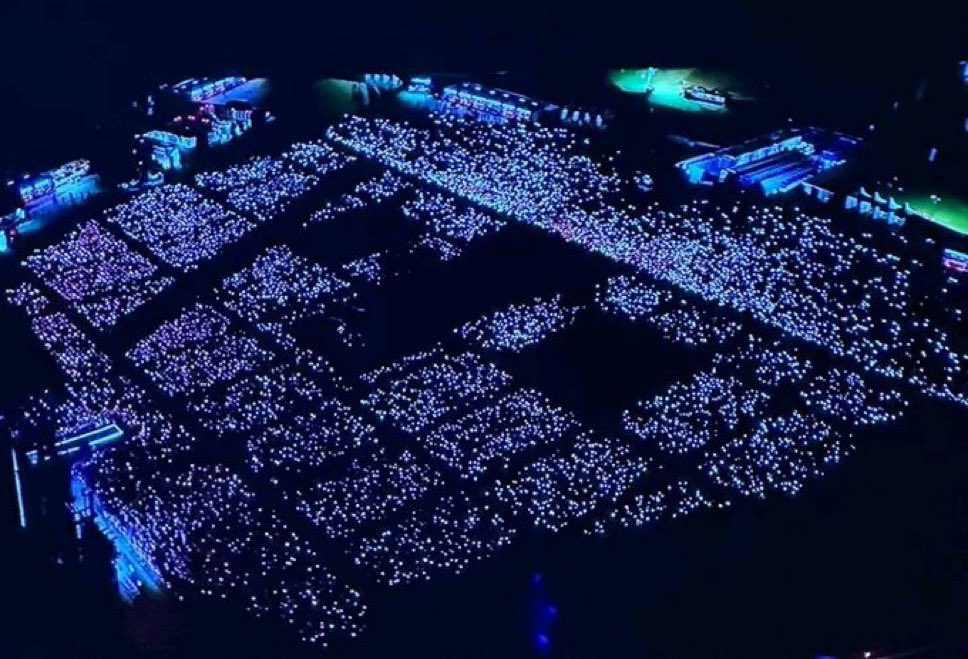 Riviera_897's tweet photo. This is proof that a dedicated fan base can be mightier than any record label promotion or any radio promotion. 

It may have been a harder journey but that just makes the reward all the more sweeter. 

It has allowed Louis to be the artist he wants to be without having to fit a mould PR execs think is needed to be successful. 

We truly accept Louis for the artist he wants to be and the person he is without the need for all the industry fluff. 

He is correct when he says we don’t expect him to be gallivanting around the stage. He could sit down in a corner all night mumbling the lyrics and we would still show up for him. We support the artist with no need for a theatrical stage show. 

I’ve said it before and I’ll continue to say it; never underestimate the power of a truly dedicated fan base. 

#FEQWLivestream
#LouisTomlinson
#FITFWTMexicoCity
#ProudOfLouis