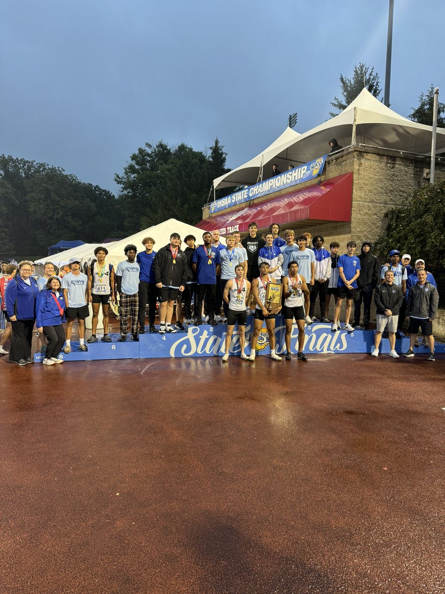 IHSAA1's tweet photo. Congratulations to the Hamilton Southeastern Royals, the 2024 Boys Track and Field State Runner-Up! This is their best finish since they won the meet in 2012! 🔵⚪️ @HSEAthletics https://t.co/FgkyTr5n7n
