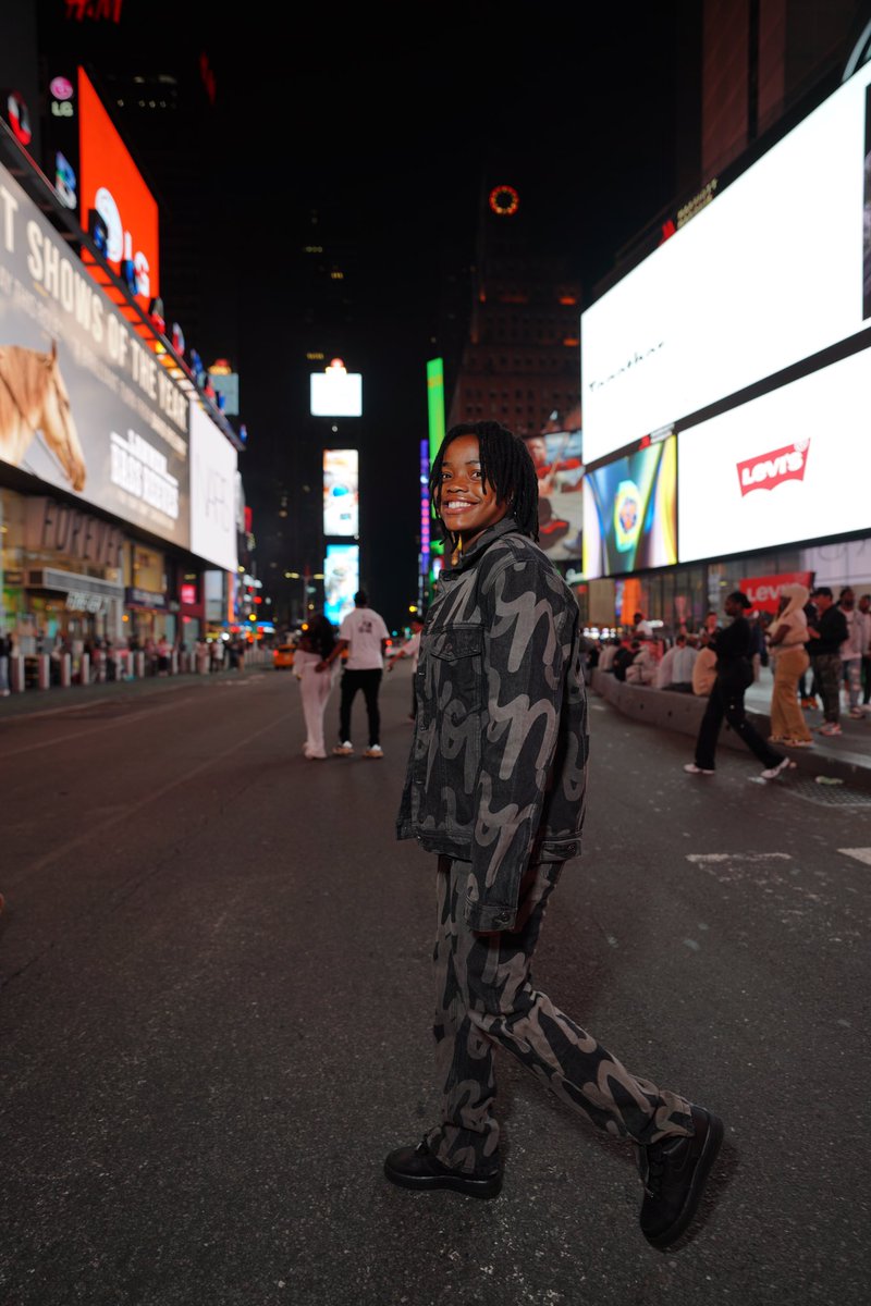 They Say Don't Believe The Hype, I BEEN
the "Hype ® No Approval Needed YOU SEE IT 😁