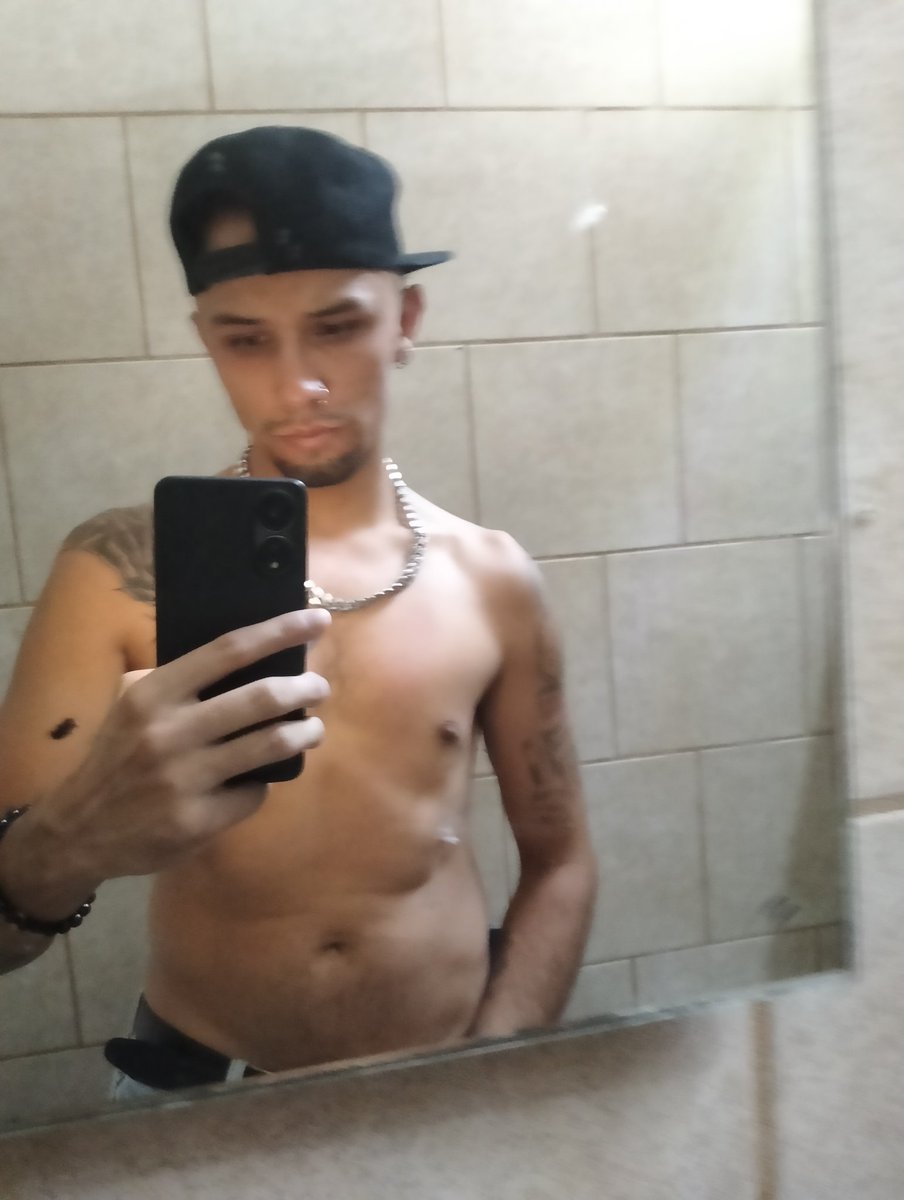 HotHommie's tweet photo. Cámara perros, ¿A quien le laten con panza chelera? 😈 https://t.co/g6ogm2ogPx