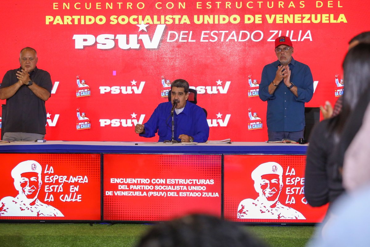 Unión del pueblo, sumando a todo aquel que pueda ser unido por amor al país, por hacer respetar a Venezuela, a todo el que se respete a sí mismo, al que quiera avanzar en Paz y estabilidad. Hay 10 candidatos, les pregunto:  
 
¿Quién garantiza la Paz, la estabilidad y escucha al